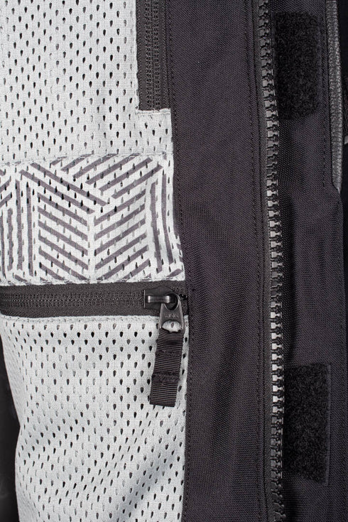 LATITUDE JACKET STEALTH BLACK